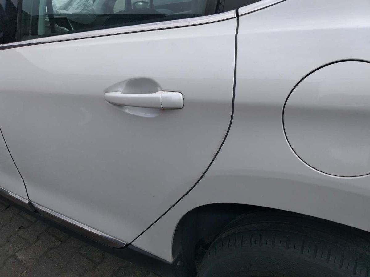 Peugeot 2008 original Tür hinten links KWE Weiß Rohbau ohne Scheibe Fensterheber Schloss Griff Bj.2014